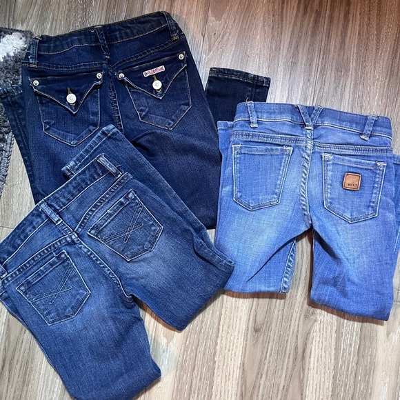 Hudson, Gap, Roxy Lot of 3 Toddlers Skinny Jeans sz 4T - Picture 2 of 11